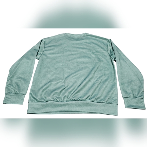 Christmas Santa Clause Women's Long Sleeve, Size Medium. New With Out Tags - Picture 4 of 4